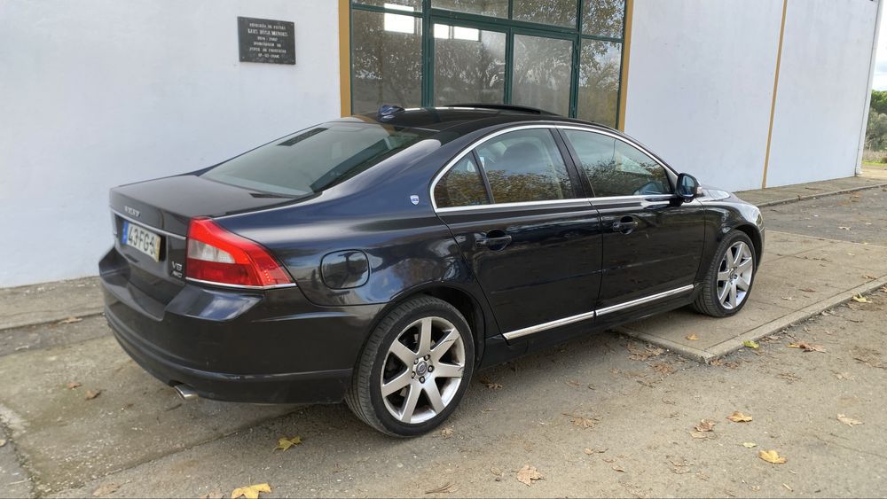 S80 4.4 V8 315cv aceito troca por um mais economico