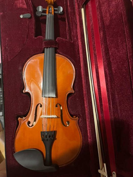 „Skrzypce 4/4 pełny rozmiar + futerał + smyczek – stan bardzo dobry”