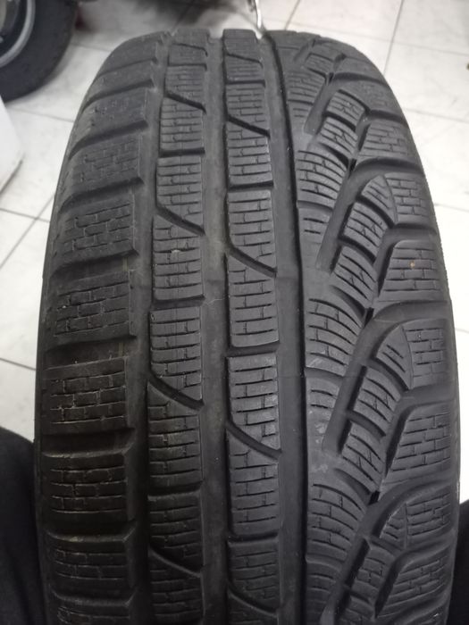 Opona zimowa 225/60r17 PIRELLI z zapasu 7mm.