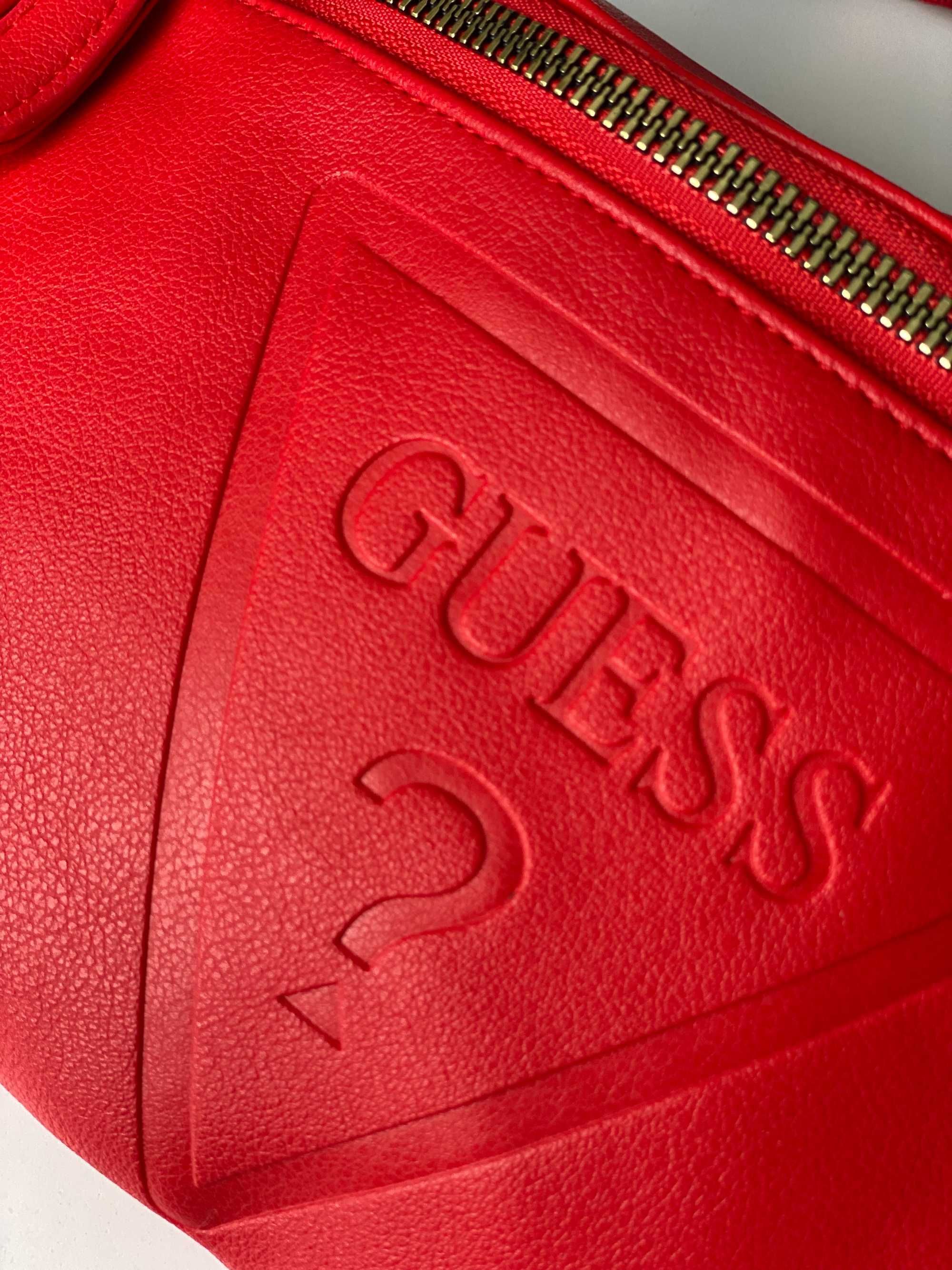 Бананка GUESS /Сумка на пояс/Сумка через плечо/Дорожная/Мода