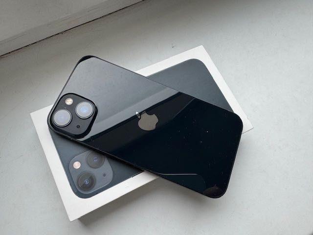 iPhone 13 Midnight 128 GB