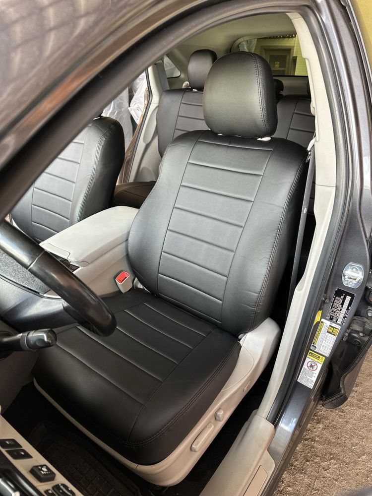 Модельні авточохли на Toyota Venza