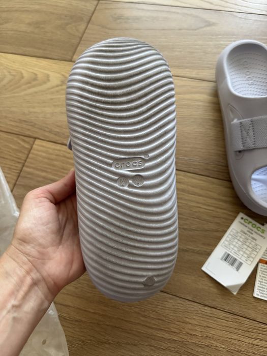 Шлепанцы Crocs Mellow Slide