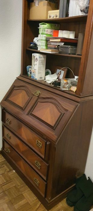 Cama corpo e meio com cómoda / escrevaninha