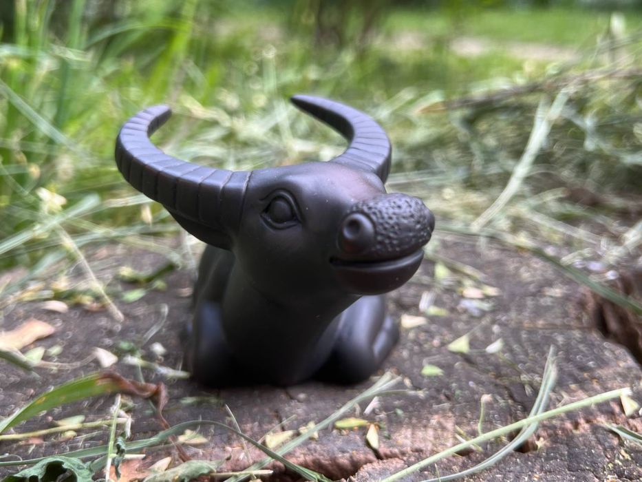 Чайна фігурка/ Чайний друг «Грошова корова» з Фіолетової глини