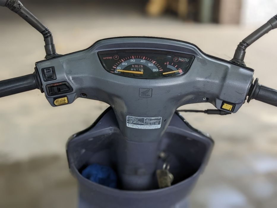 Продам скутер Хонда Дио 27 65сс