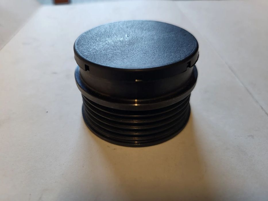 Sprzęgło Sprzęgiełko  koło pasowe  ALTERNATORA AUDI A4 B5, A6 C5; VW PASSAT B5 1.9D/1.9DH 01.95-09.01