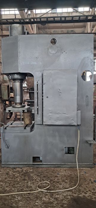 Пресс гідравлічний П6332Б 160 т.с