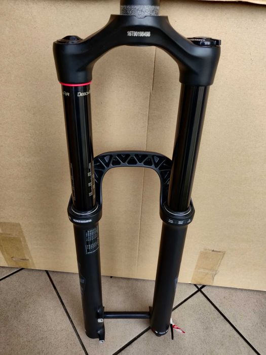 Amortyzator Rock Shox Lyrik Select 29'' 180 mm, nowy (194)