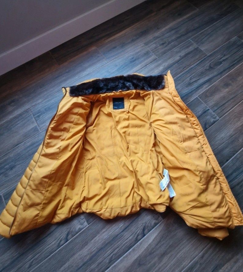 Kispo/casaco alcochoado tam.XS. Zara