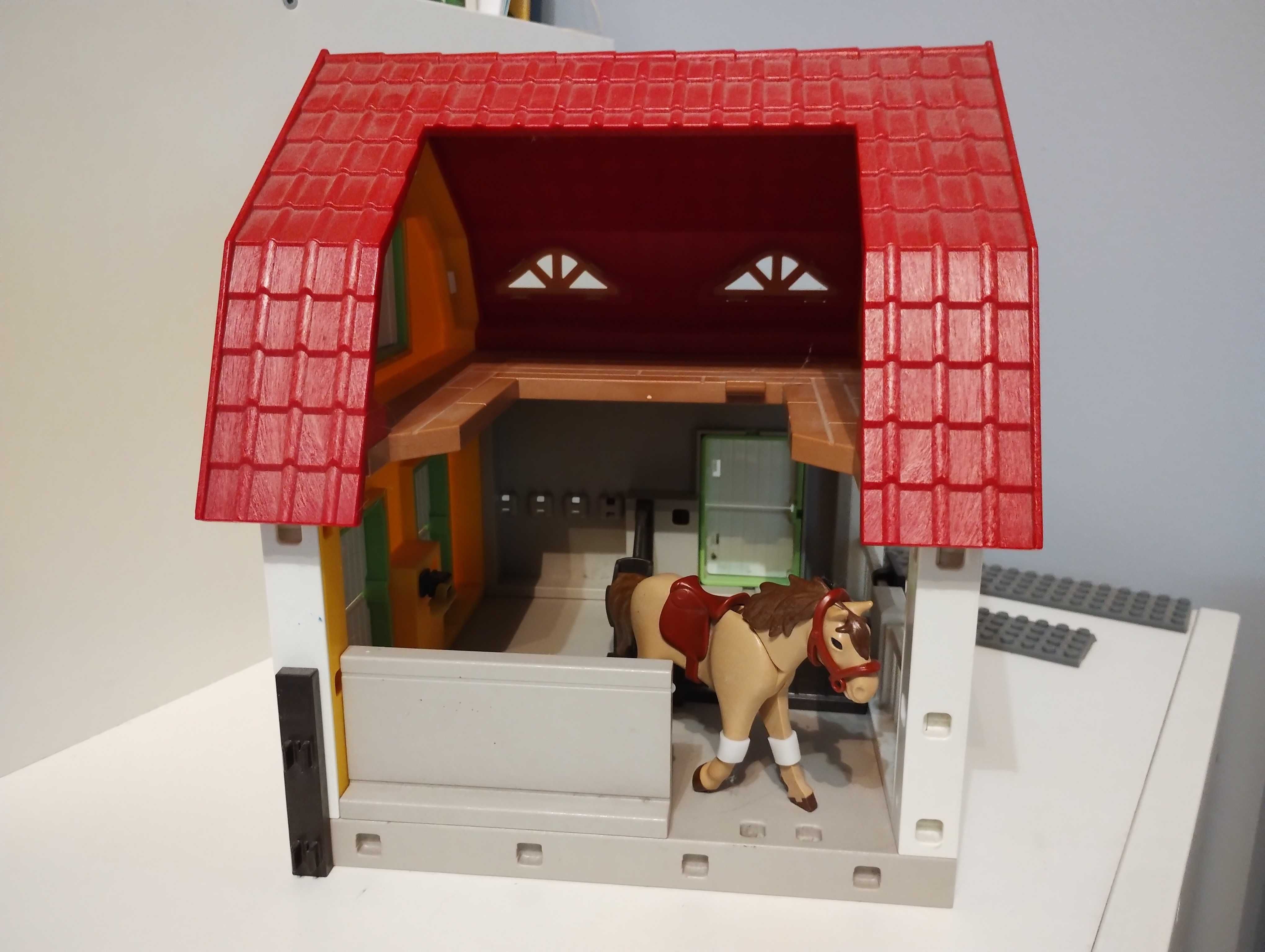 stajnia dla koni PLAYMOBIL
