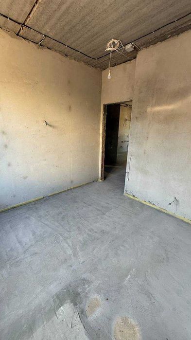 Таунхаус з ремонтом (під чистове оздоблення) в Ірпені.