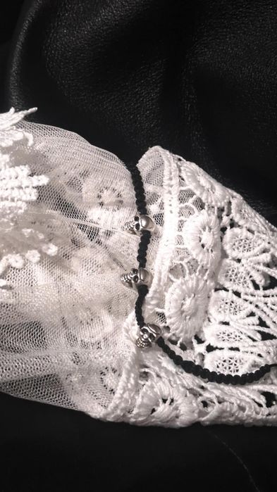 Bransoletka pleciona z trzema czaszkami