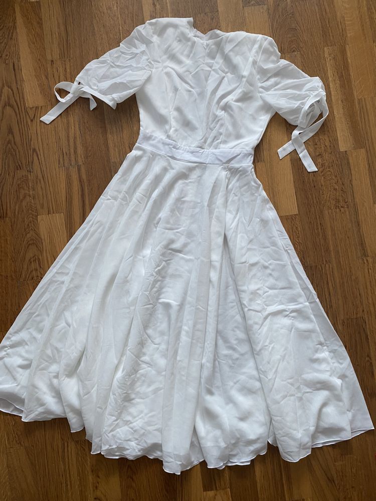 Коктельна нарядна біла сукня S/M