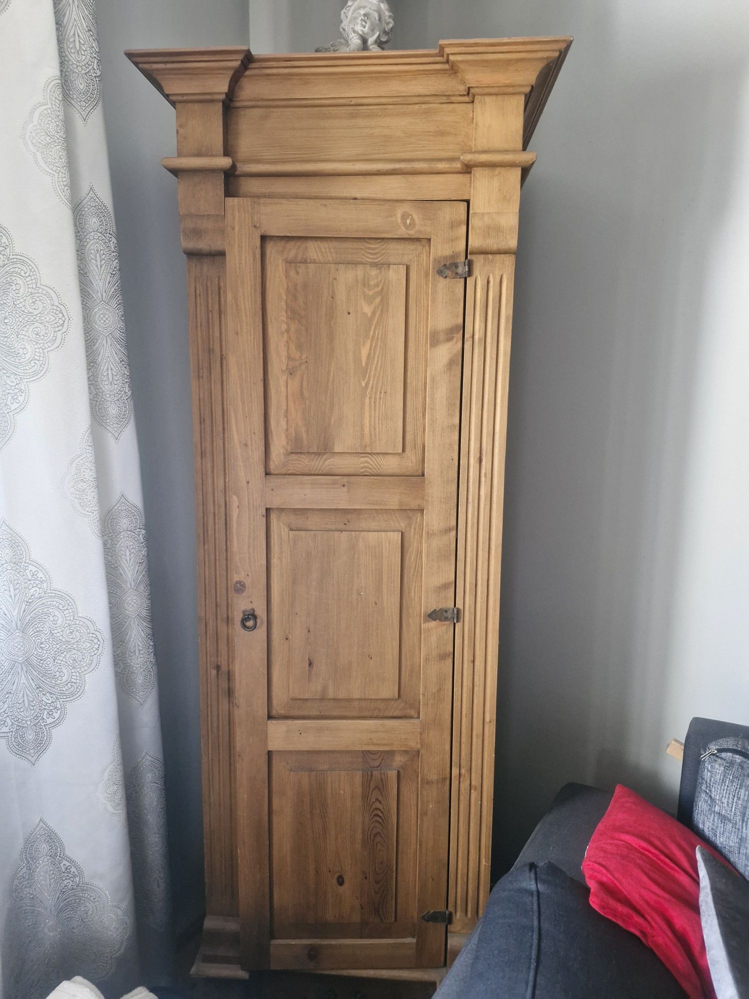 Szafa woskowana drewniana