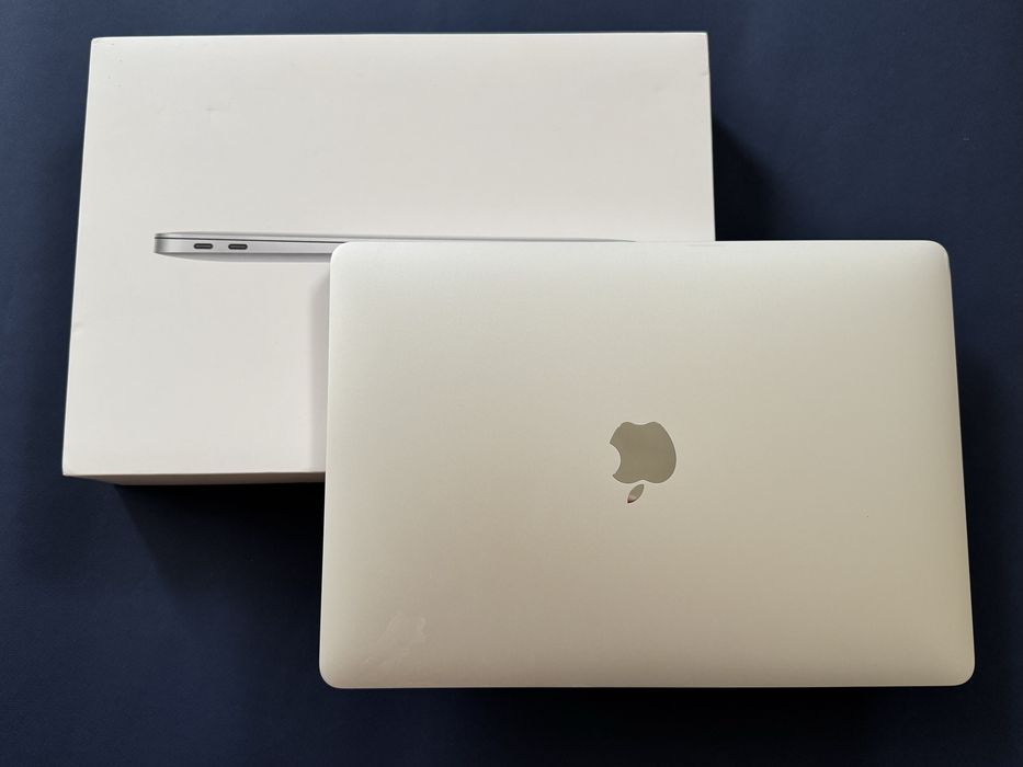 Apple Macbook Air 13 Silver M1 Chip A2337 8/256gb Без Блокувань