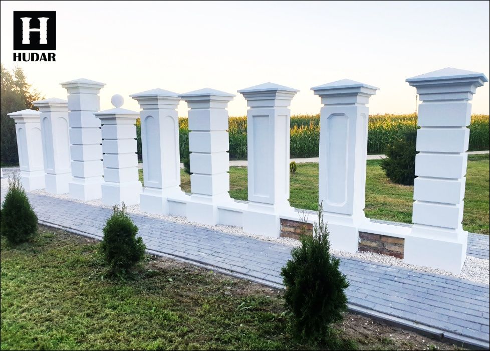 Słupy słupki boniowane ogrodzenia betonowe pałacowe dworkowe stylowe