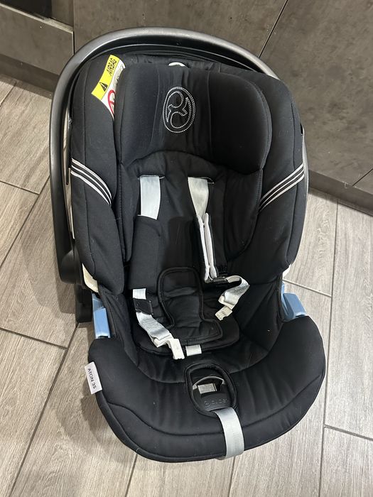 Продаю автокрісло  Cybex Aton 3s + перехідники