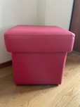 Banco rosa +- 40x40
