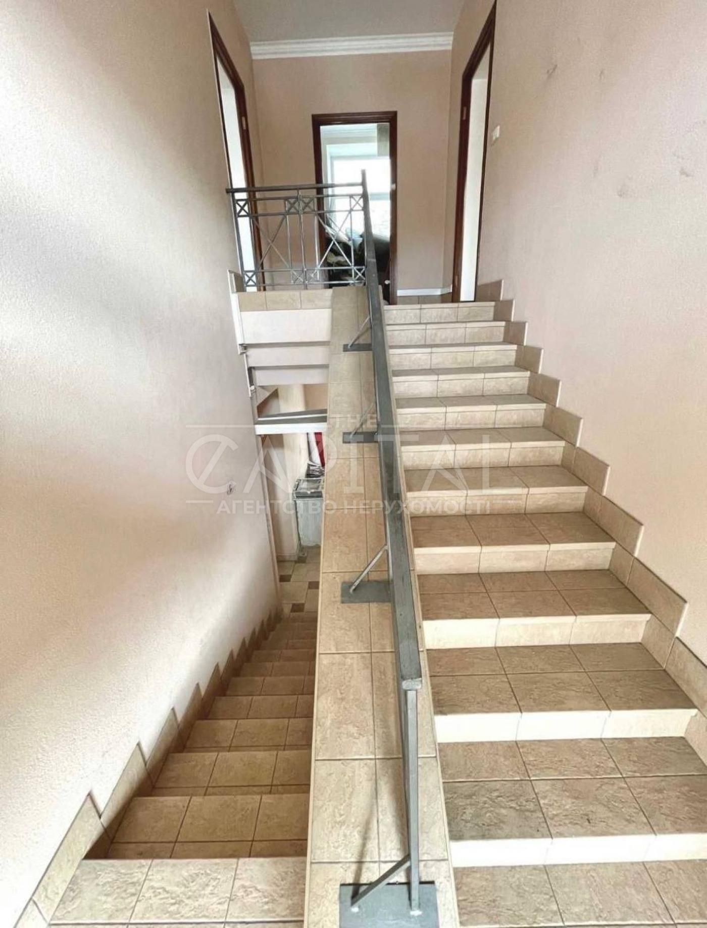 Продаж квартири, вул. Костьольна, Печерськ