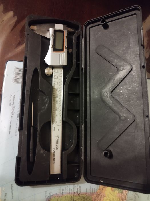 Paquímetro digital de 150mm