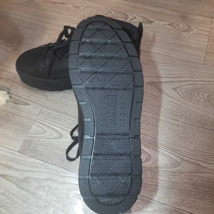 Продам осінні кросівки жіночі PUMA Karmen II Idol Mid чорного кольору