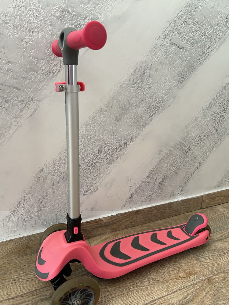 Самокат дитячий Best Scooters( для дівчинки рожево-сірий)