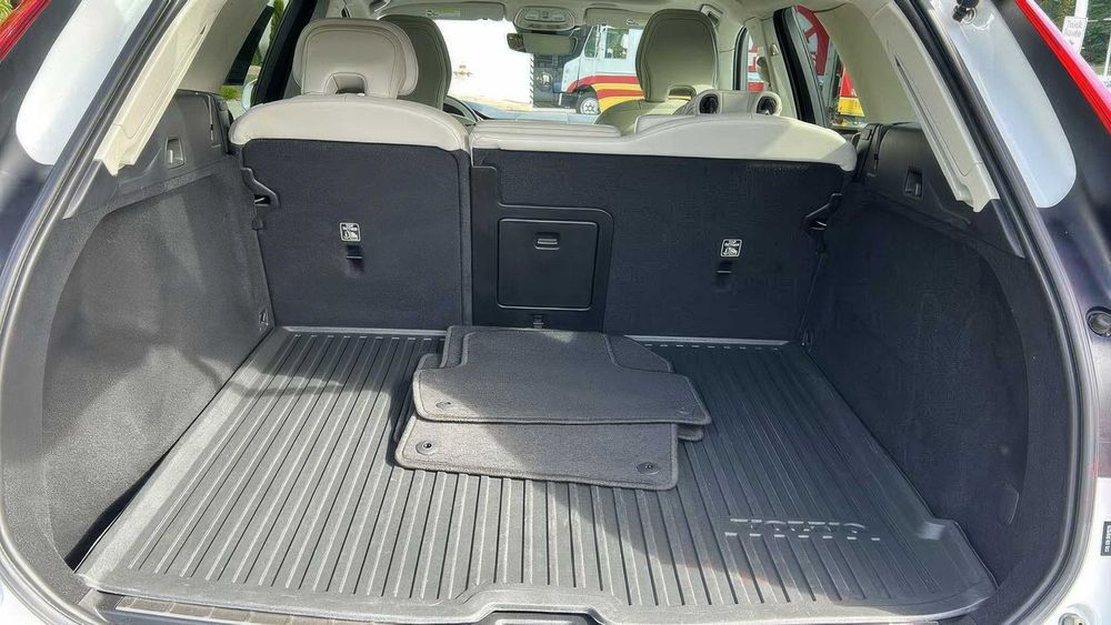 Volvo XC60 B5 Inscription      2022