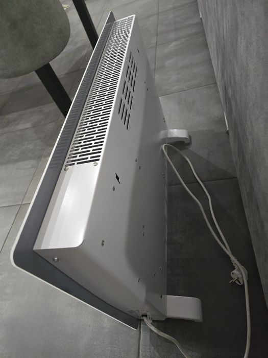 WARM CRYSTAL 2000W
Informações