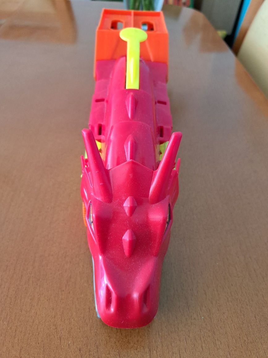 Hot Wheels GTK42 Smok Transporterporter Wyrzutnia Dragon