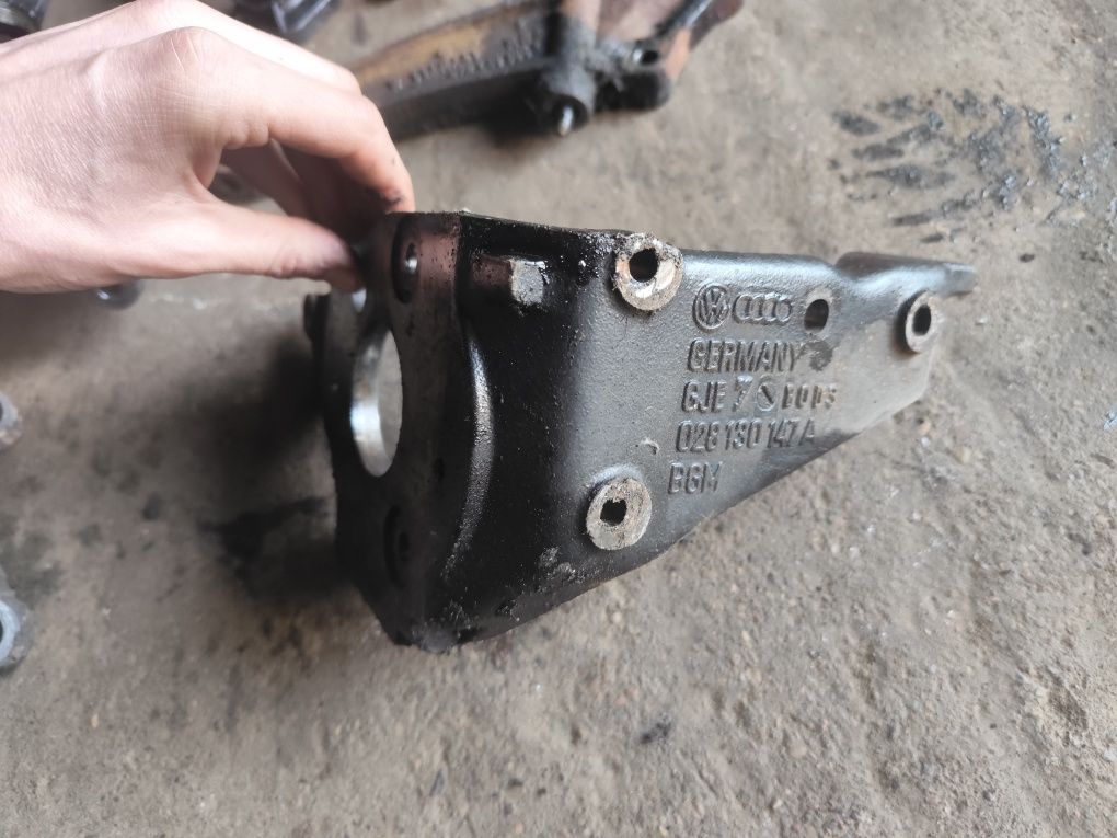 VW Transporter T4 1.9 TD ABL vacum pompa koło pompy wtryskowej łapa