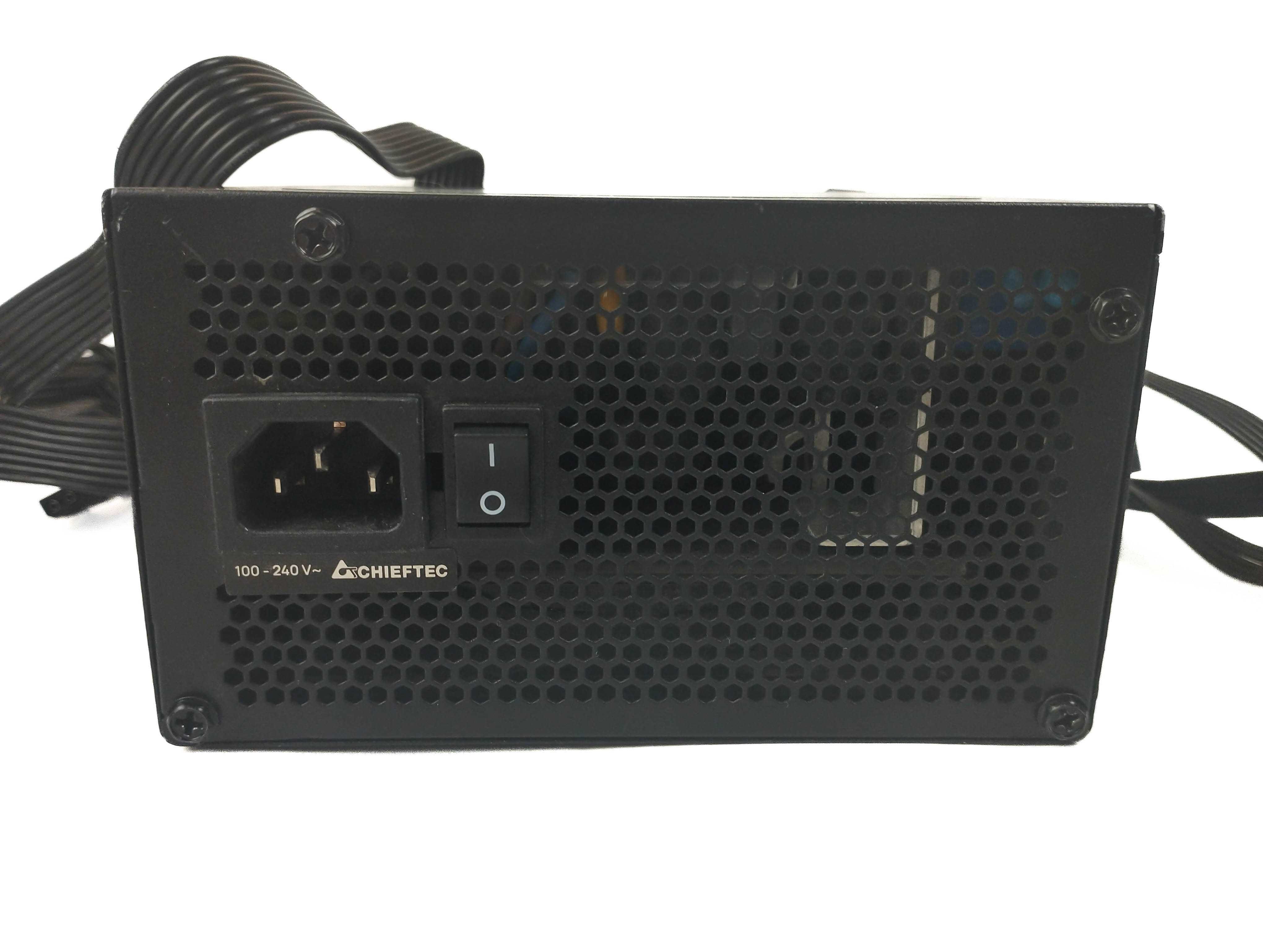 zasilacz Chieftec Polaris PPS-750FC 750 W 80 Plus Gold wraz z kablami