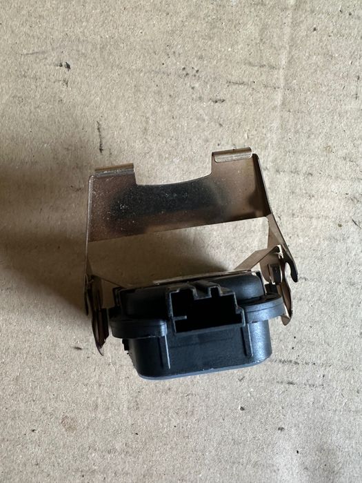 Датчик дощу Jaguar XF XE X760