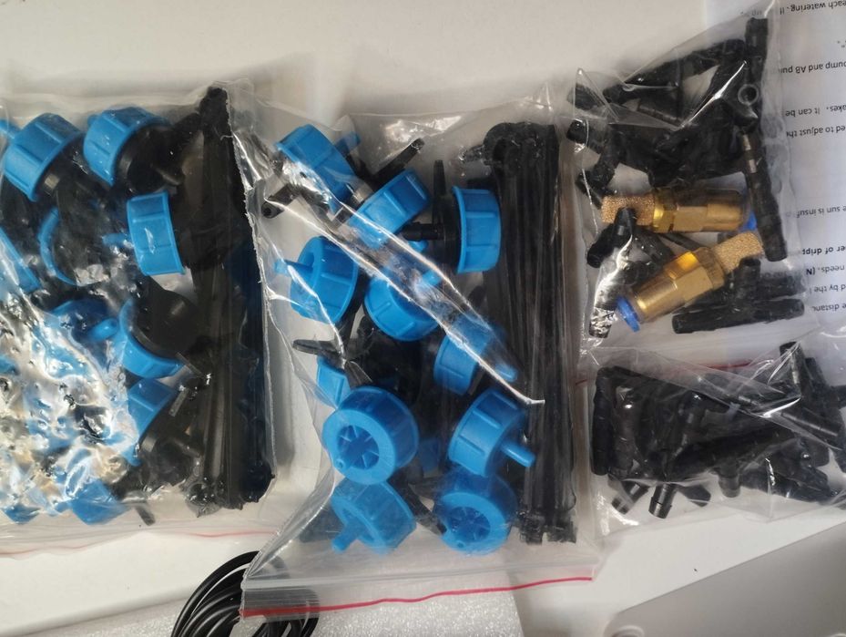 Pequeno sistema de rega automática com painel solar