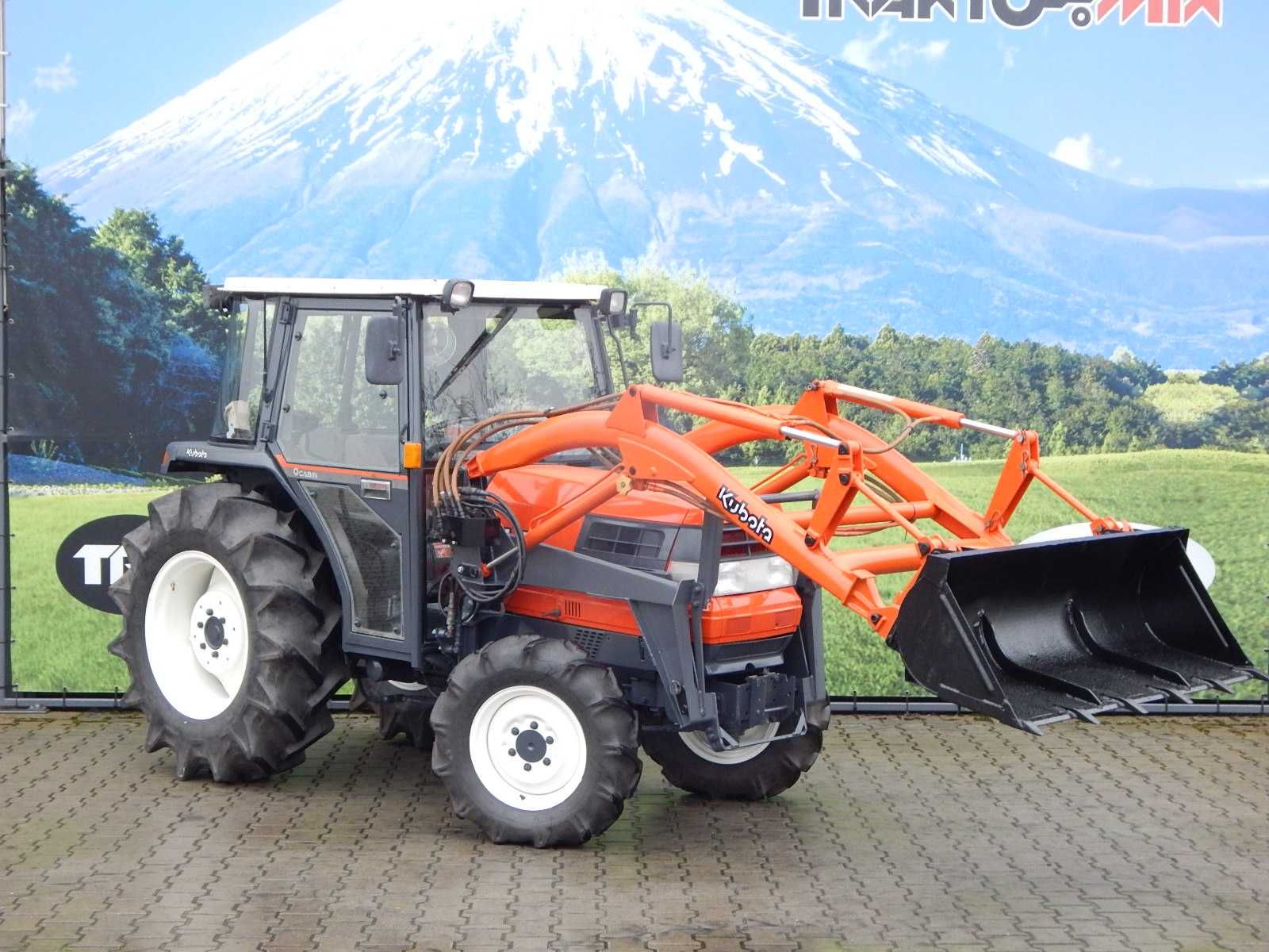 Mały Traktor Kubota GL32 32KM 4x4 kabina Ładowacz czołowy CIAPEK URSUS