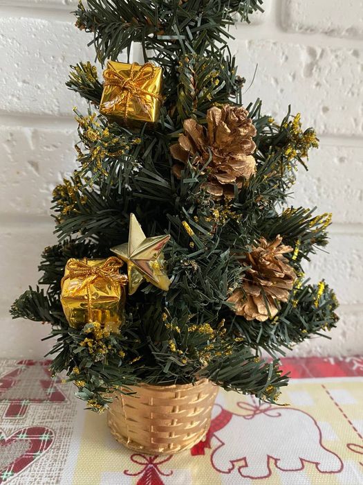 Новорічна ялинка, ялинка