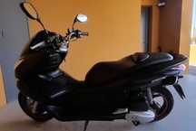 Mota Honda PCX Bem estimada