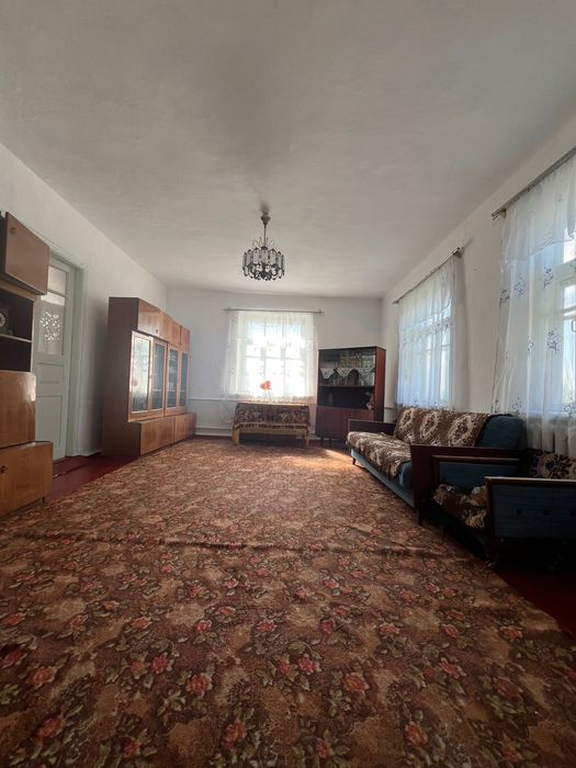 Продам будинок ,м.Деражня .Хмельницька область