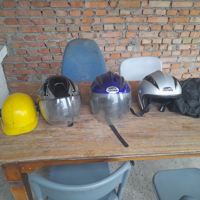 Мотошлем разные и каска
