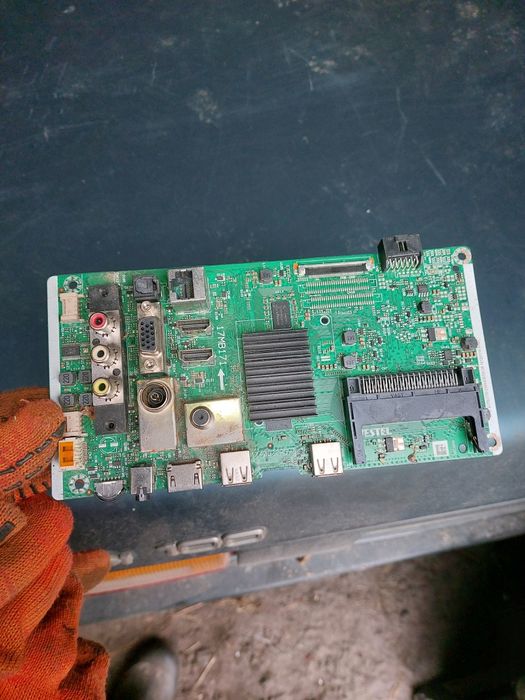 Материнська плата телевізор toshiba 32la2063dg