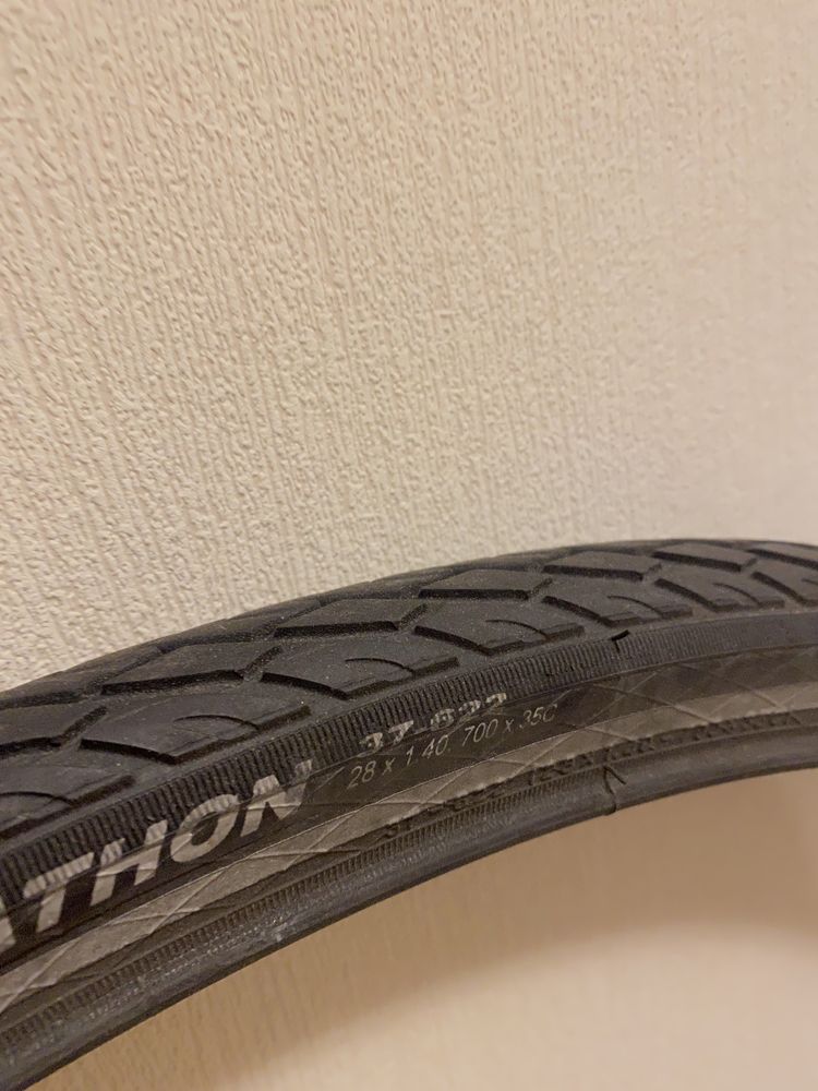 Покрышка 28 Schwalbe marathon 700x35c