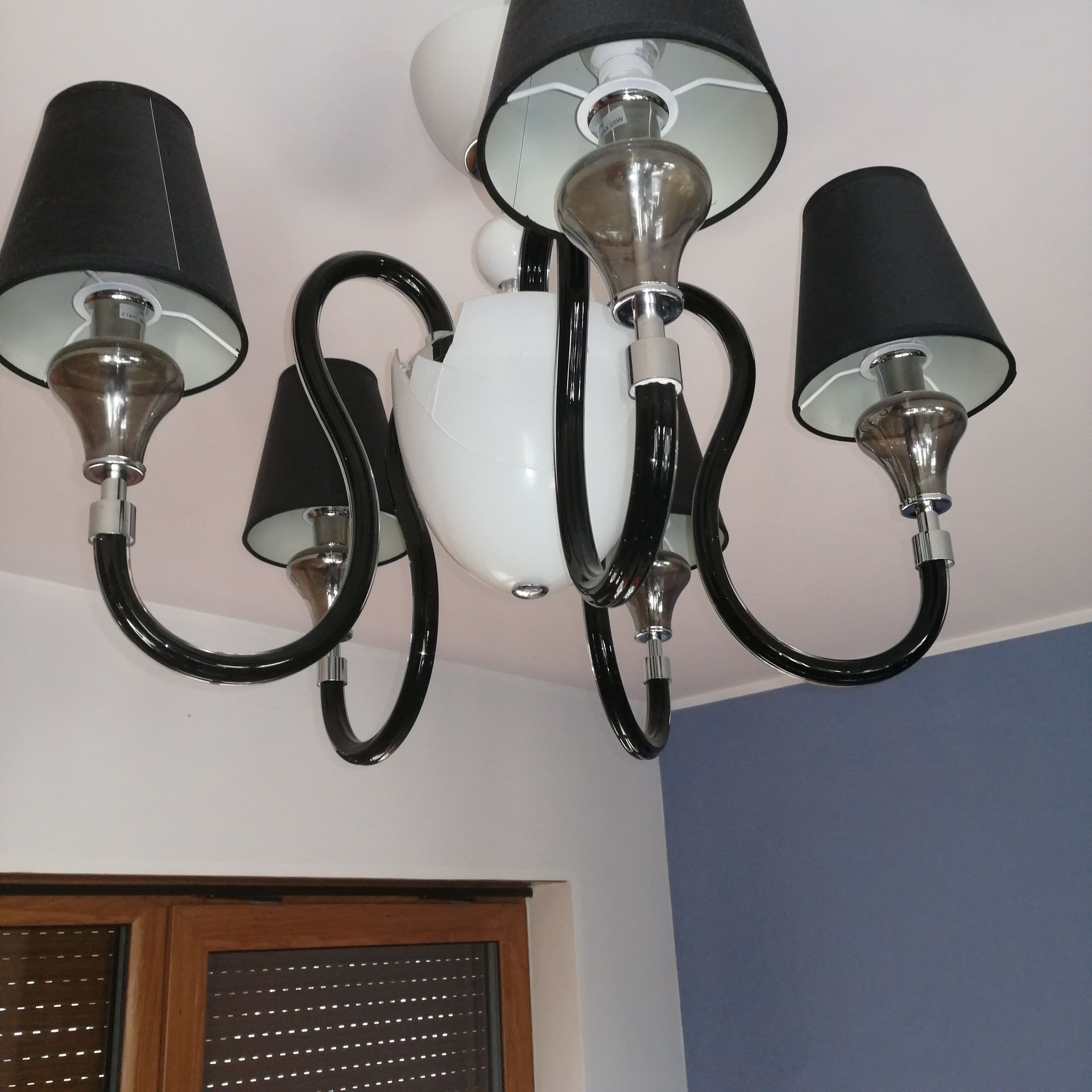 Lampa wisząca elegancka , żyrandol, czarno-biały