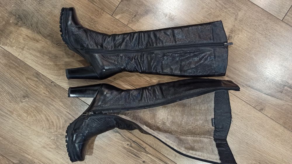 Класичні Зимові шкіряні чоботи на каблуку37 розмір