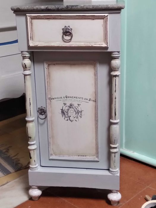 Mesas de cabeceira vintage