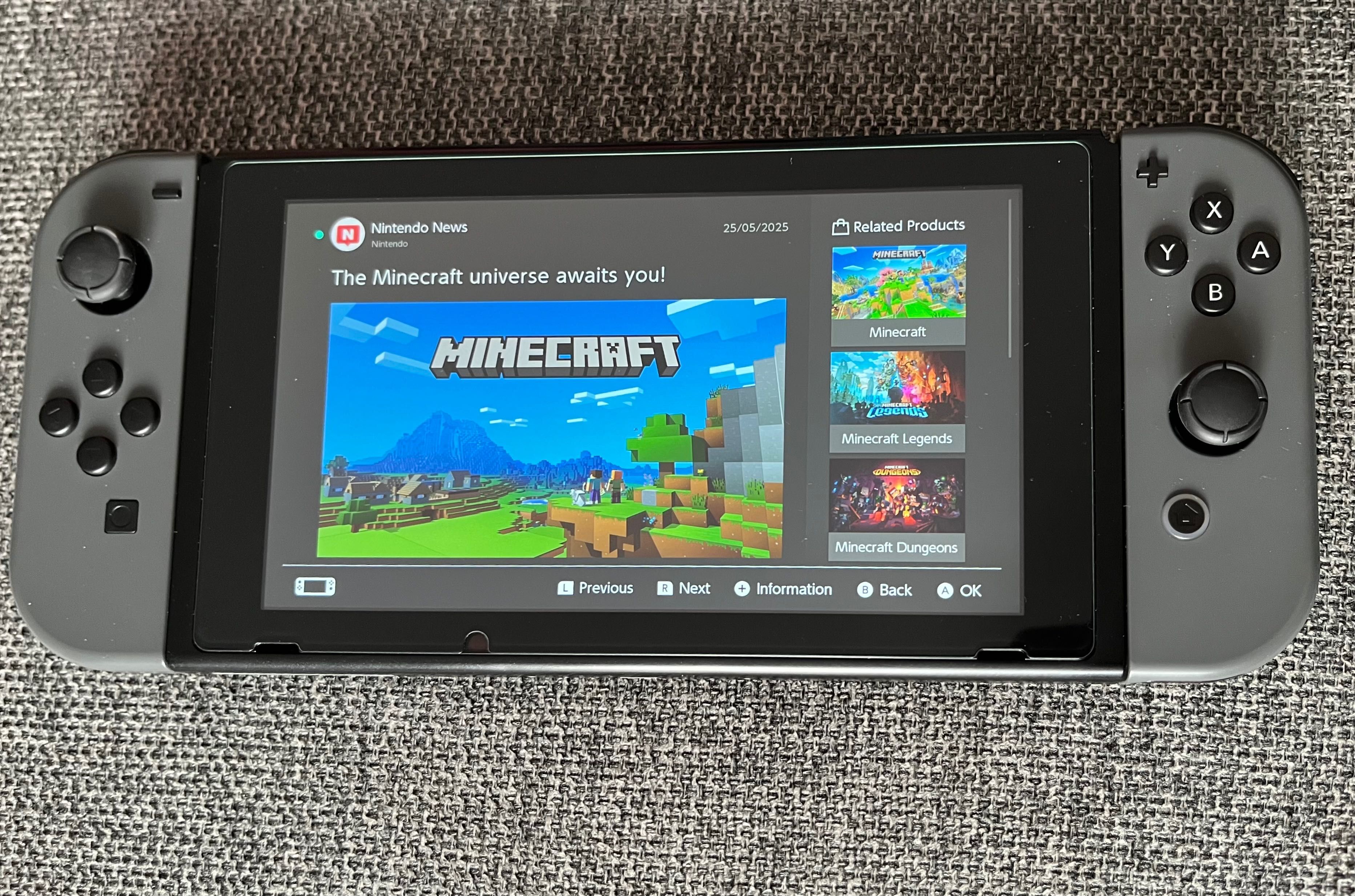 Nintendo Switch v2 + 2 kontrolery + karta pamięci + etui