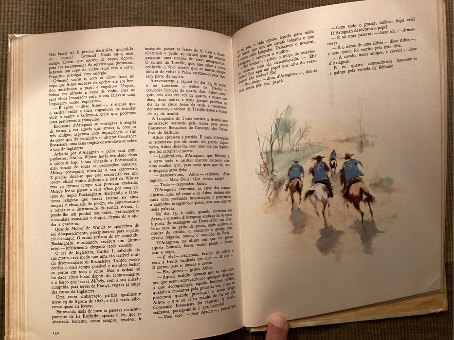 Livro OS 3 MOSQUETEIROS de Alexandre Dumas. Clássicos Verbo Juvenil