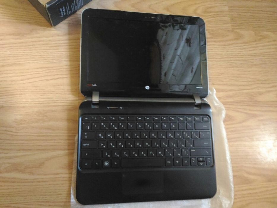 HP Pavilion DM1-4300sr Ноутбук