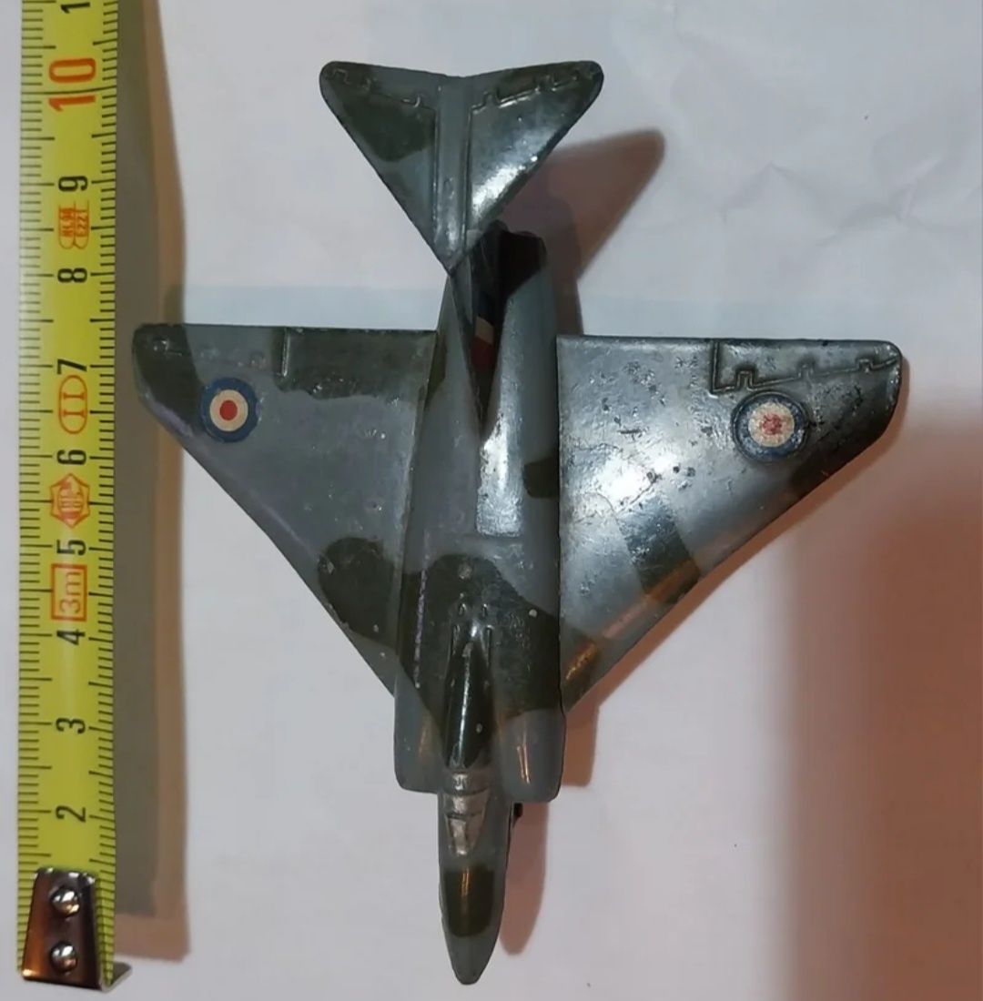 Miniatura antiga de avião Dinky toys
