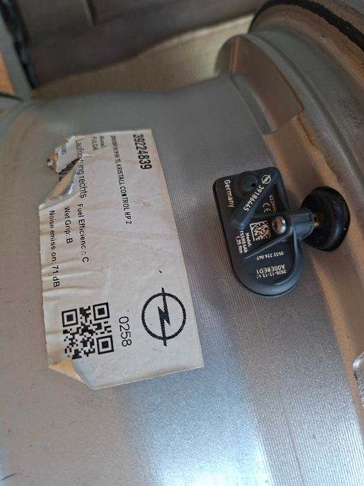 Alu Felgi Aluminiowe 5x105 16 Cali Opel Astra J K Mokka Chevrolet