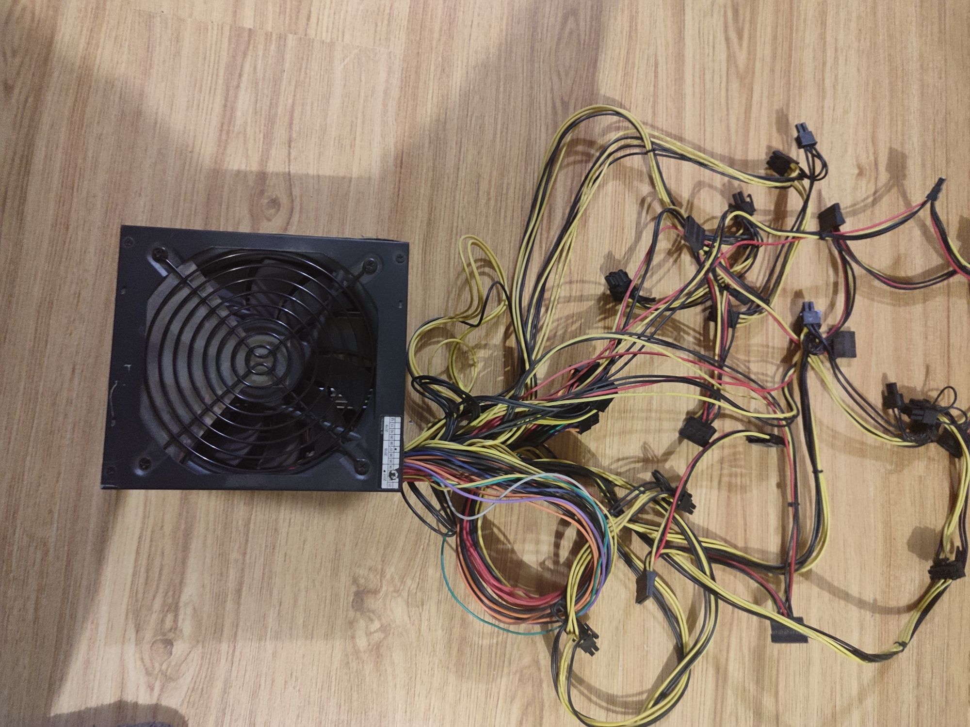 Продам блок живлення vinga 1650w